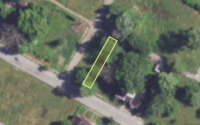 Aerial view of 4237 LABADIE AV — vacant lot, St. Louis with approximate parcel outline