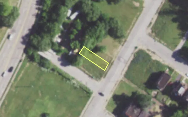 Aerial view of 1337 HODIAMONT AV — vacant lot, St. Louis with approximate parcel outline