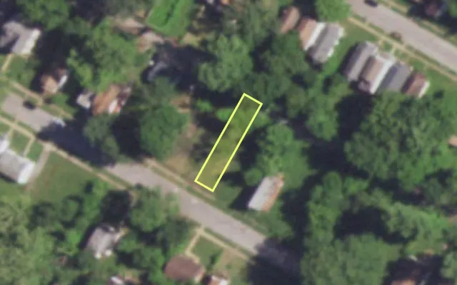 Aerial view of 6037 GARESCHE AV — vacant lot, St. Louis with approximate parcel outline