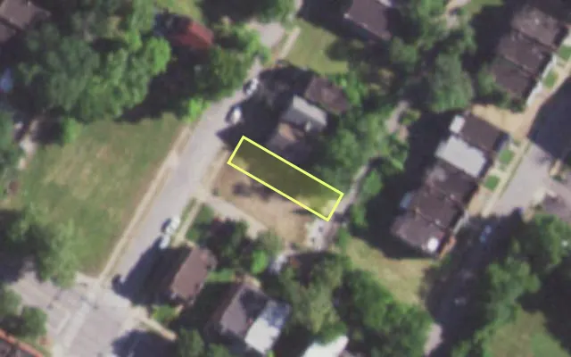 Aerial view of 1318 CLARA AV — vacant lot, St. Louis with approximate parcel outline