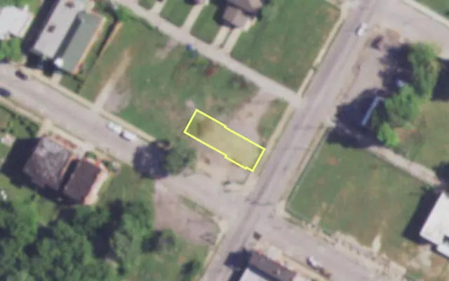 Aerial view of 2403 N VANDEVENTER AV — vacant lot, St. Louis with approximate parcel outline
