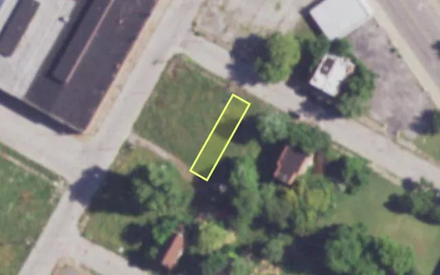 Aerial view of 3742 COZENS AV — vacant lot, St. Louis with approximate parcel outline