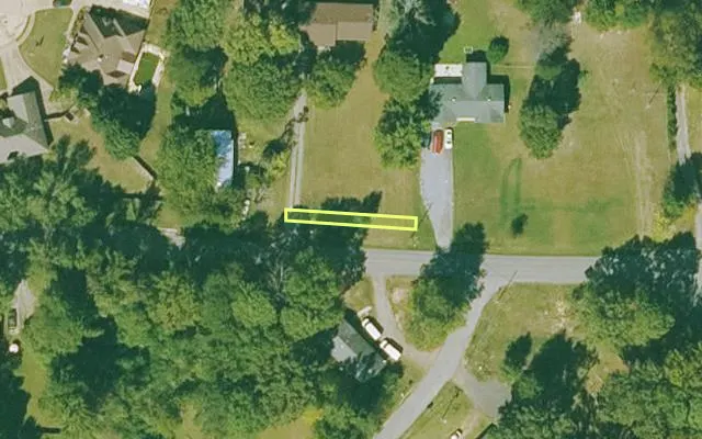 Aerial view of SALINE County parcel 840-13727-000 — Arkansas post-auction with approximate parcel outline