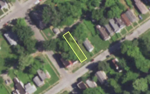 Aerial view of 5207 GENEVIEVE AV — vacant lot, St. Louis with approximate parcel outline