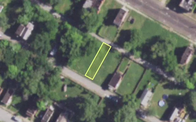 Aerial view of 3909 SHERMAN PL — vacant lot, St. Louis with approximate parcel outline