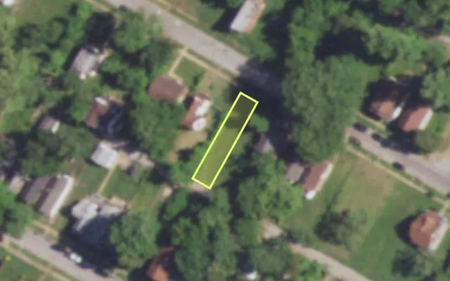 Aerial view of 6022 GARESCHE AV — vacant lot, St. Louis with approximate parcel outline