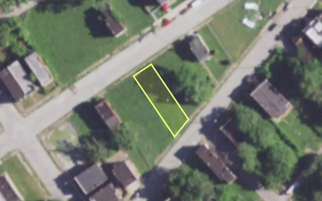 Aerial view of 2030 ALICE AV — vacant lot, St. Louis with approximate parcel outline