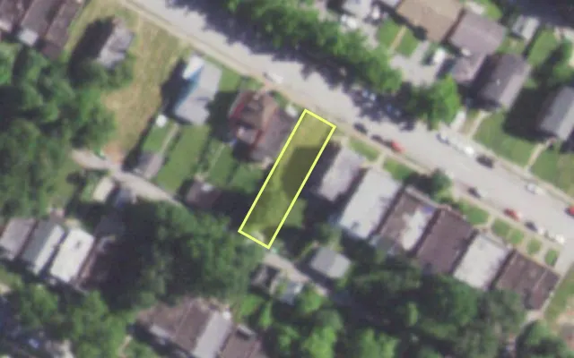Aerial view of 5140 ST LOUIS AV — vacant lot, St. Louis with approximate parcel outline