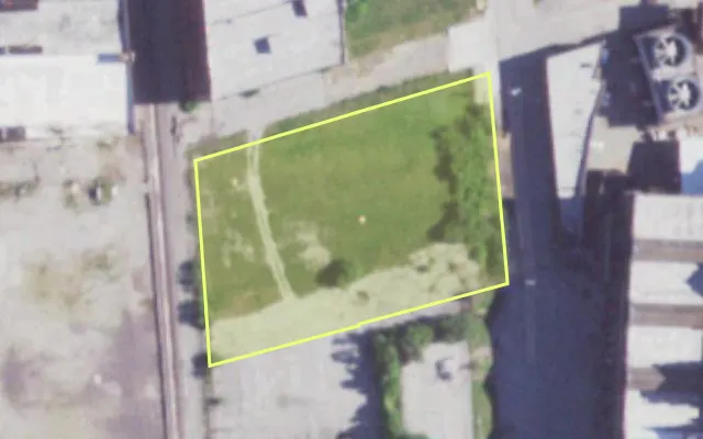 Aerial view of 10 ASHLEY ST — vacant lot, St. Louis with approximate parcel outline