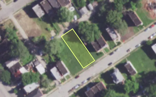 Aerial view of 2135 ALICE AV — vacant lot, St. Louis with approximate parcel outline