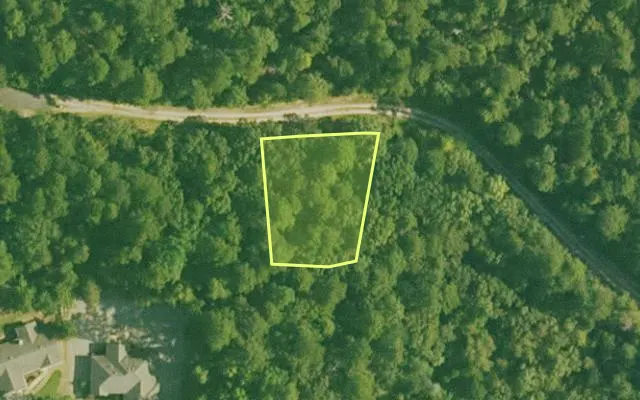 Aerial view of SALINE County parcel 720-00121-000 — Arkansas post-auction with approximate parcel outline