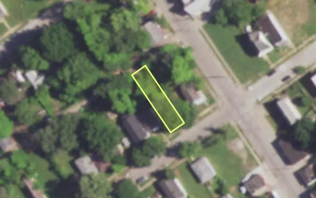 Aerial view of 4971 BEACON AV — vacant lot, St. Louis with approximate parcel outline