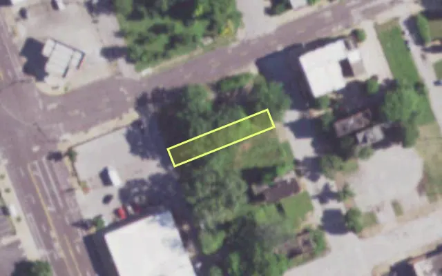 Aerial view of 2715 BLAIR AV — vacant lot, St. Louis with approximate parcel outline
