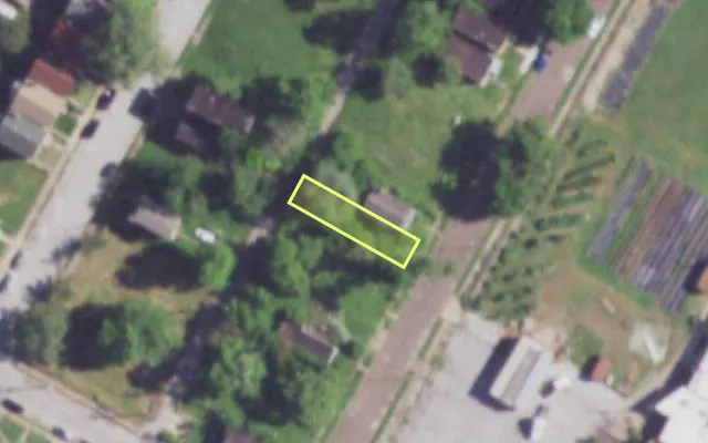 Aerial view of 4223 OBEAR AV — vacant lot, St. Louis with approximate parcel outline