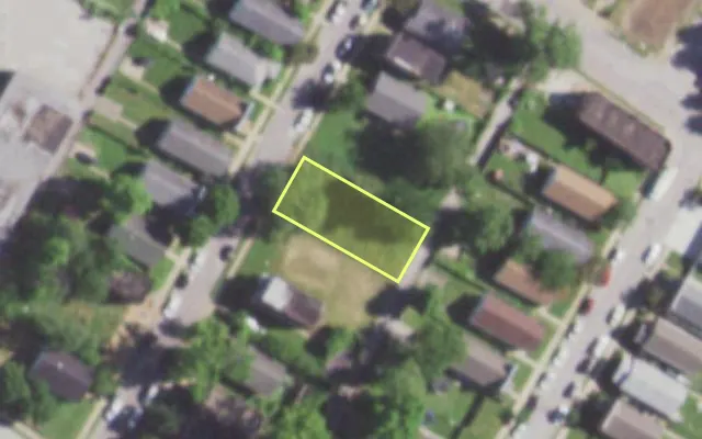 Aerial view of 1426 MONTCLAIR AV — vacant lot, St. Louis with approximate parcel outline
