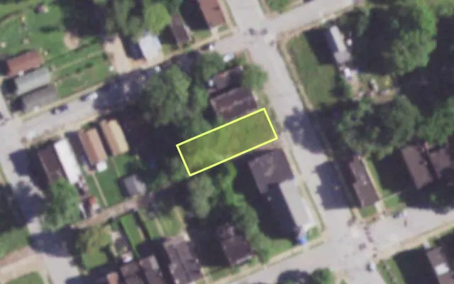 Aerial view of 4215 BLAIR AV — vacant lot, St. Louis with approximate parcel outline