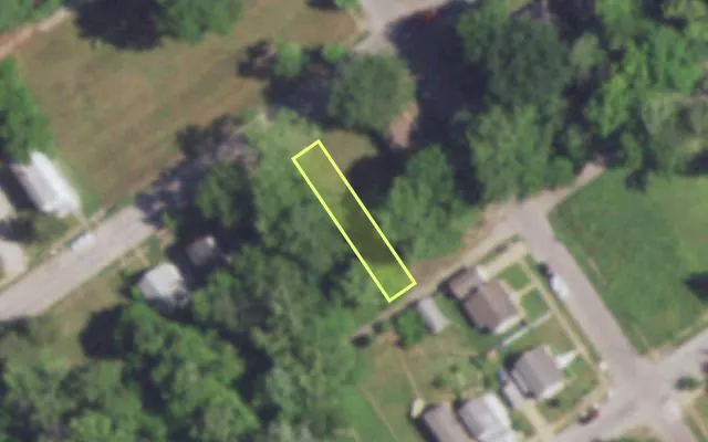 Aerial view of 5130 ROBIN AV — vacant lot, St. Louis with approximate parcel outline