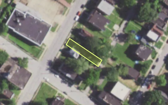 Aerial view of 1410 HAMILTON BLVD — vacant lot, St. Louis with approximate parcel outline