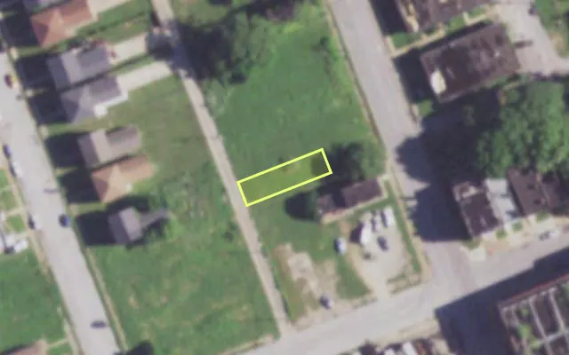 Aerial view of 3915 R N FLORISSANT AV — vacant lot, St. Louis with approximate parcel outline