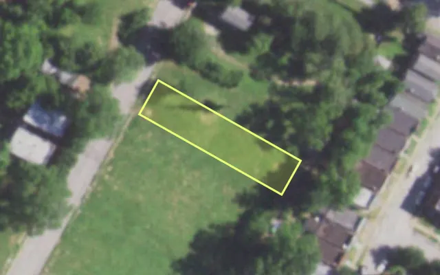 Aerial view of 2838 ARLINGTON AV — vacant lot, St. Louis with approximate parcel outline