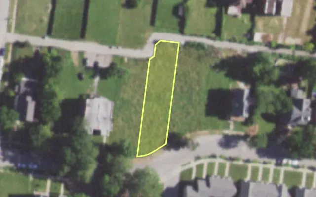 Aerial view of 5555 CLEMENS AV — vacant lot, St. Louis with approximate parcel outline