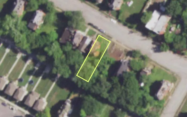 Aerial view of 4226 COOK AV — vacant lot, St. Louis with approximate parcel outline