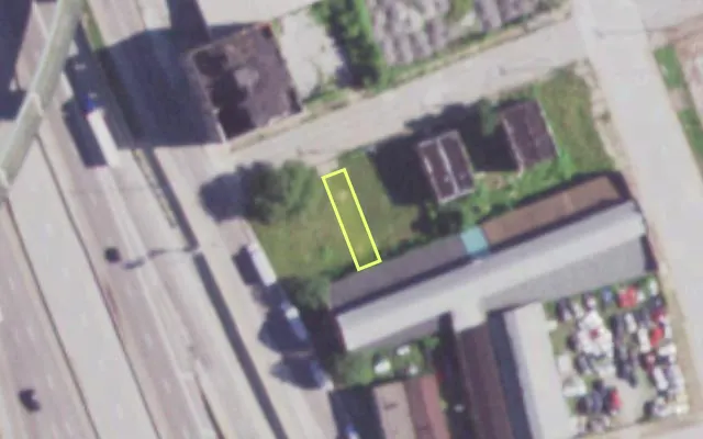 Aerial view of 924 TYLER ST — vacant lot, St. Louis with approximate parcel outline