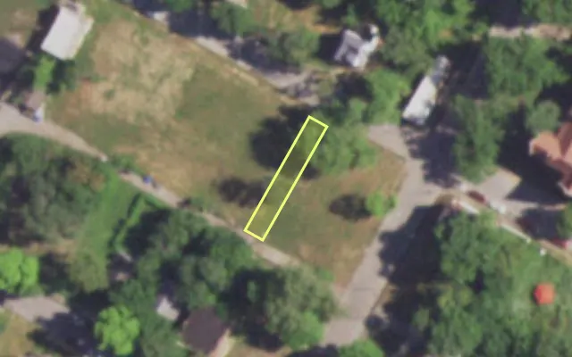 Aerial view of 4632 COTTAGE AV — vacant lot, St. Louis with approximate parcel outline