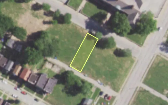 Aerial view of 5814 KENNERLY AV — vacant lot, St. Louis with approximate parcel outline
