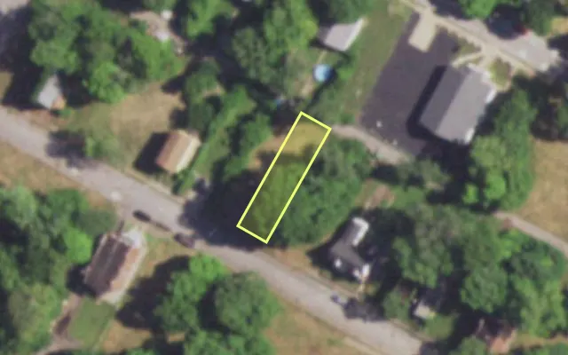 Aerial view of 4587 NORTH MARKET ST — vacant lot, St. Louis with approximate parcel outline