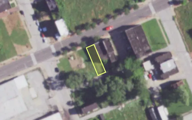 Aerial view of 2020 SALISBURY ST — vacant lot, St. Louis with approximate parcel outline