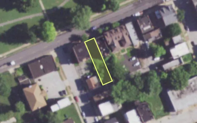 Aerial view of 1526 SALISBURY ST — vacant lot, St. Louis with approximate parcel outline