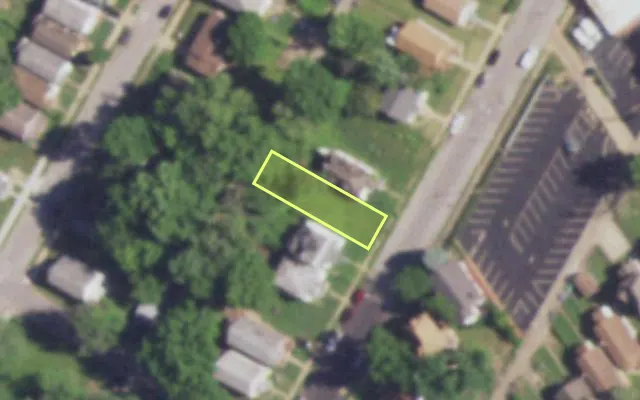 Aerial view of 5717 MIMIKA AV — vacant lot, St. Louis with approximate parcel outline
