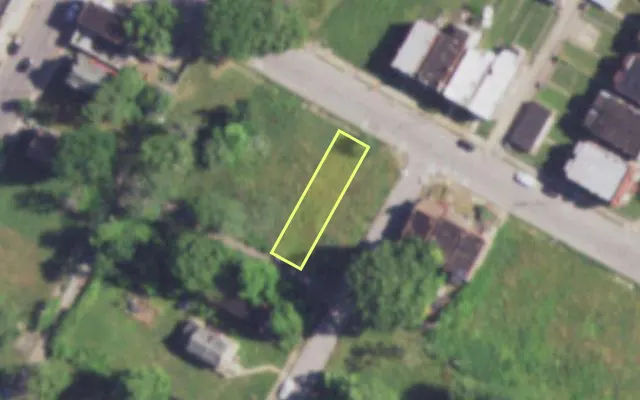 Aerial view of 4334 ASHLAND AV — vacant lot, St. Louis with approximate parcel outline