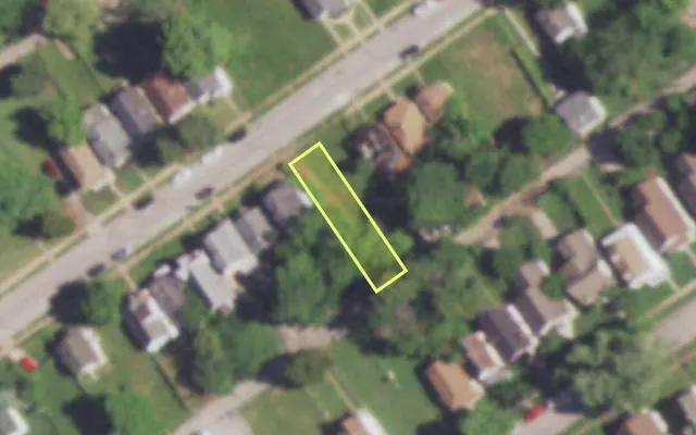 Aerial view of 4748 THRUSH AV — vacant lot, St. Louis with approximate parcel outline