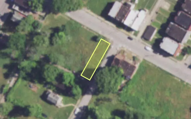 Aerial view of 4330 ASHLAND AV — vacant lot, St. Louis with approximate parcel outline