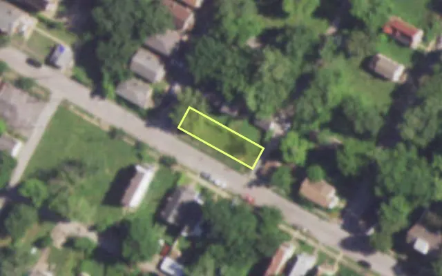 Aerial view of 4100 CLARA PL — vacant lot, St. Louis with approximate parcel outline