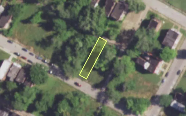 Aerial view of 4221 W ALDINE AV — vacant lot, St. Louis with approximate parcel outline
