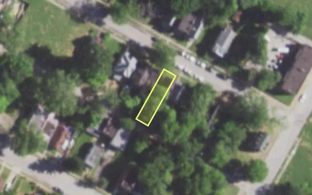 Aerial view of 5620 HIGHLAND AV — vacant lot, St. Louis with approximate parcel outline