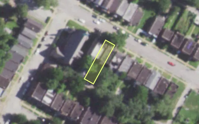 Aerial view of 5338 ST LOUIS AV — vacant lot, St. Louis with approximate parcel outline