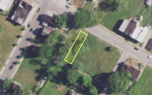 Aerial view of 4344 ASHLAND AV — vacant lot, St. Louis with approximate parcel outline