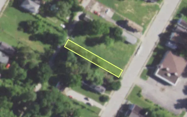 Aerial view of 2827 BELT AV — vacant lot, St. Louis with approximate parcel outline