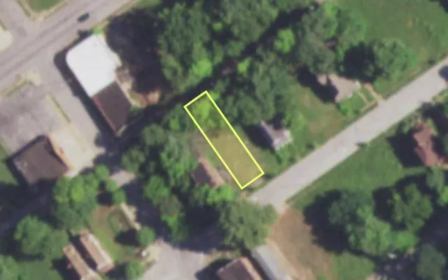 Aerial view of 5309 GERALDINE AV — vacant lot, St. Louis with approximate parcel outline