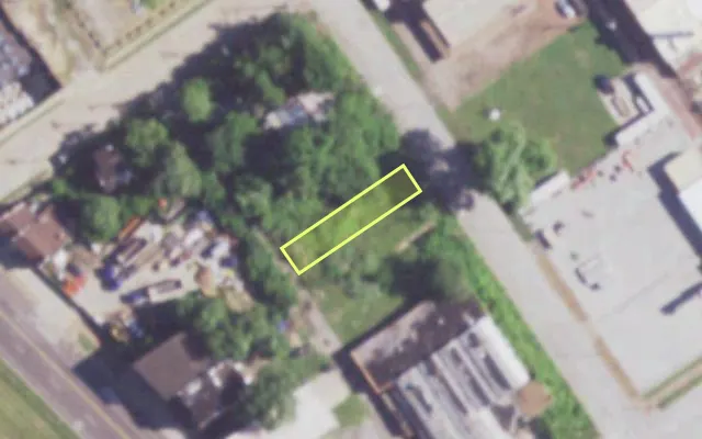 Aerial view of 5227 BULWER AV — vacant lot, St. Louis with approximate parcel outline