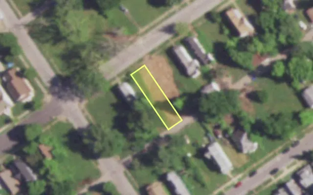 Aerial view of 4910 BEACON AV — vacant lot, St. Louis with approximate parcel outline