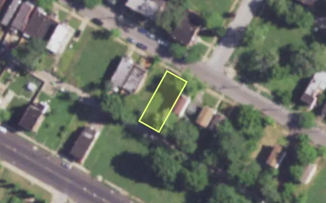 Aerial view of 4200 W PENROSE ST — vacant lot, St. Louis with approximate parcel outline