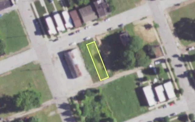 Aerial view of 1318 MONROE ST — vacant lot, St. Louis with approximate parcel outline