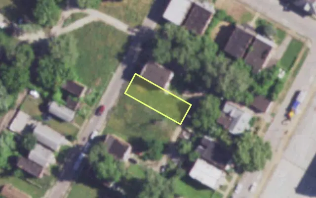 Aerial view of 3140 N SARAH ST — vacant lot, St. Louis with approximate parcel outline