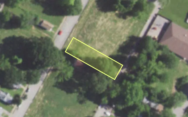 Aerial view of 2842 SEMPLE AV — vacant lot, St. Louis with approximate parcel outline