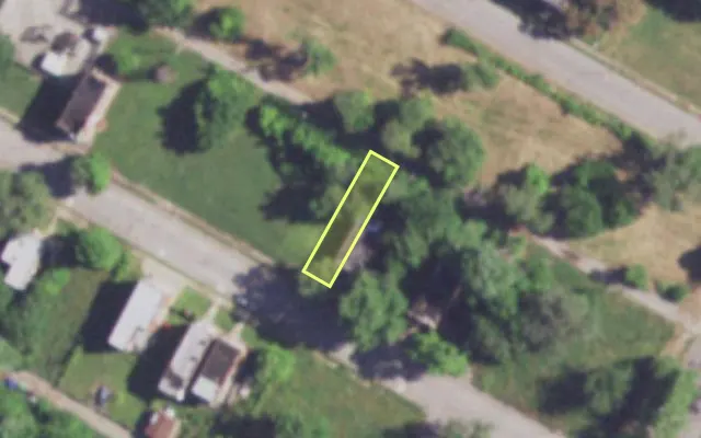 Aerial view of 3829 LINCOLN AV — vacant lot, St. Louis with approximate parcel outline